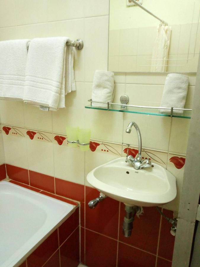 King'S Conference Centre Hotel Bujumbura Bagian luar foto